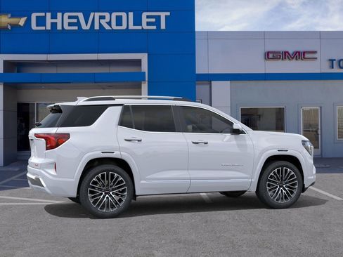 New 2026 GMC Terrain Denali w/ LPO, Floor Liner Package image 39