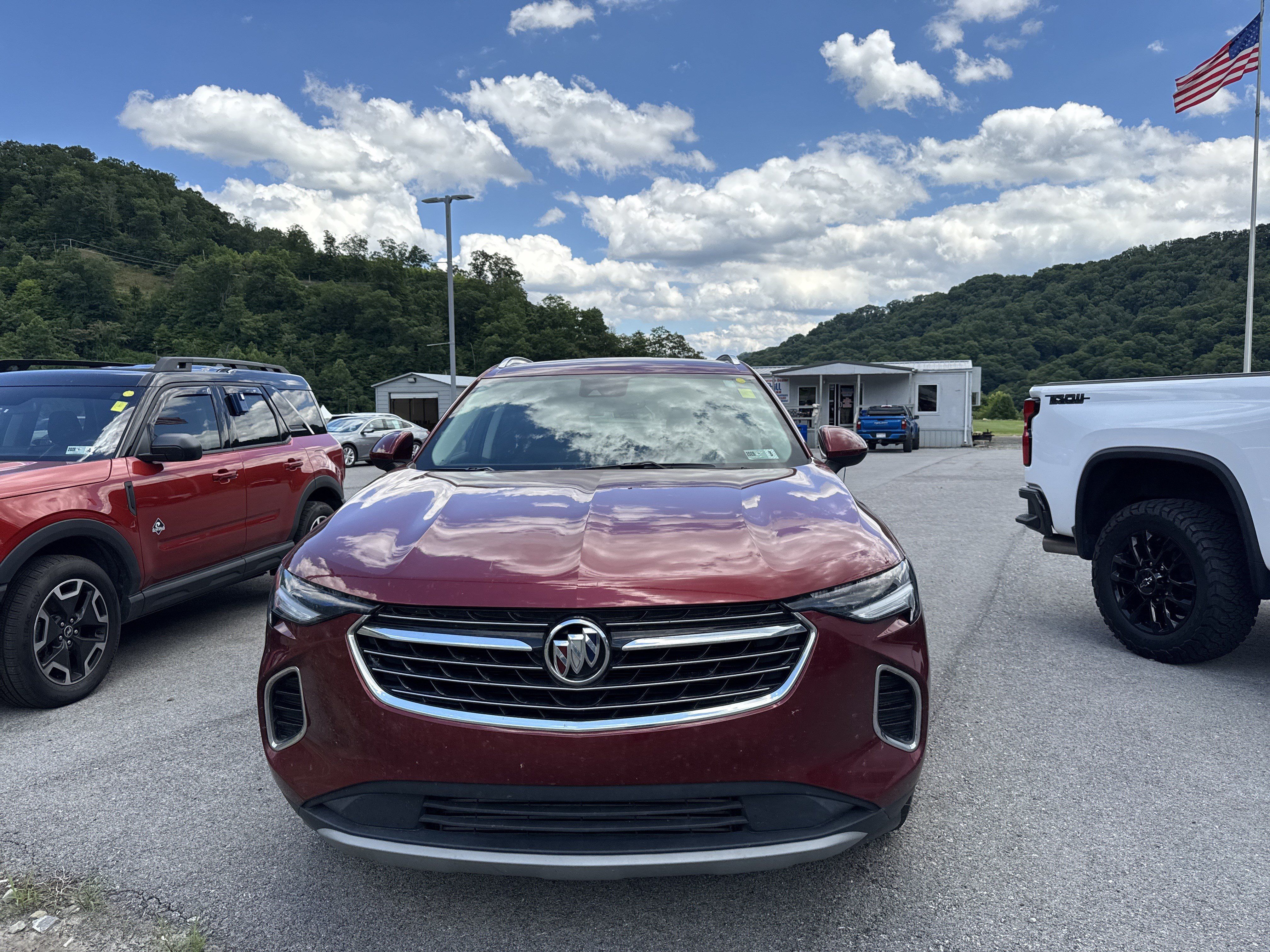 Used 2023 Buick Envision Preferred FWD image 3