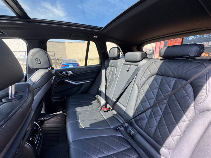 Used 2023 BMW X5 xDrive45e AWD/4WD image 33