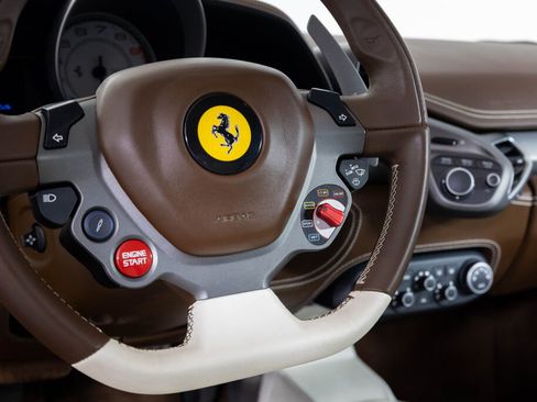 Certified 2014 Ferrari 458 Italia Coupe image 28