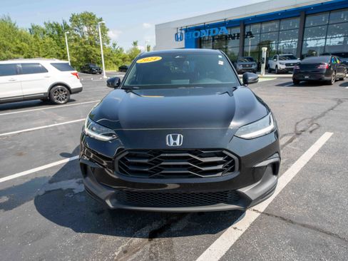 Used 2024 Honda HR-V Sport image 2