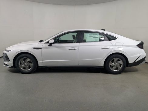 New 2026 Hyundai Sonata SE FWD image 4