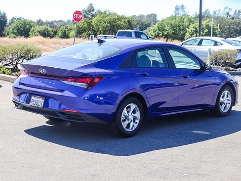 Certified 2023 Hyundai Elantra SE FWD image 5