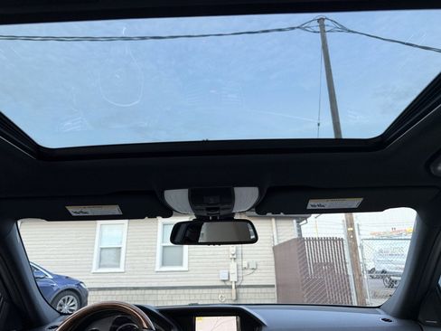 Used 2012 Mercedes-Benz E 350 4MATIC Sedan image 23