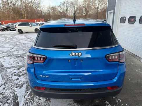 Used 2023 Jeep Compass Sport w/ Mopar Graphics Package image 5