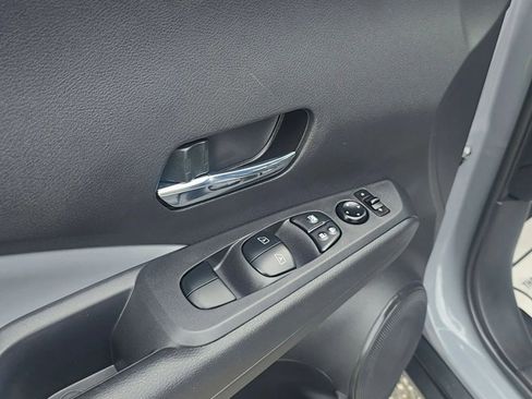 Used 2023 Nissan Kicks SR w/ SR Premium Package FWD image 13