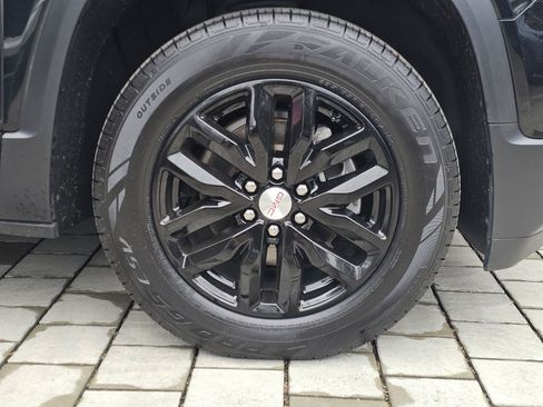 Used 2019 GMC Acadia SLT w/ LPO, Cargo Package AWD/4WD image 8