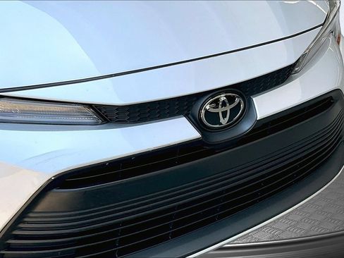Used 2024 Toyota Corolla LE FWD image 31