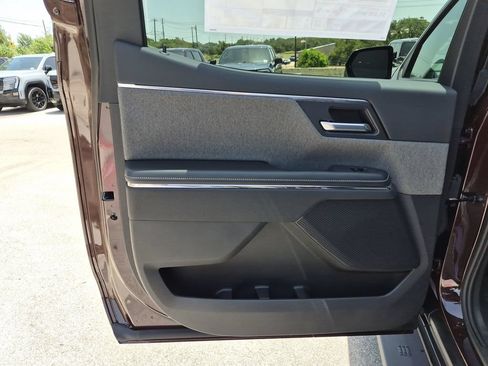 New 2026 GMC Sierra EV Elevation w/ LPO, Elevation Dark Package AWD/4WD image 32