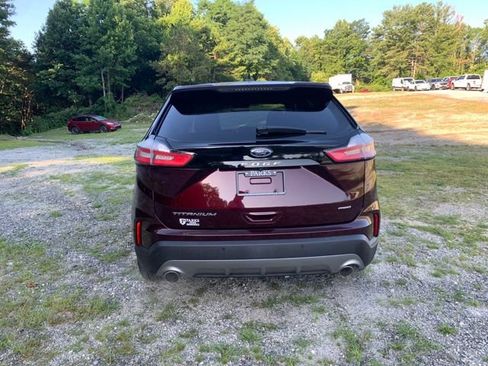 Certified 2022 Ford Edge Titanium AWD/4WD image 7