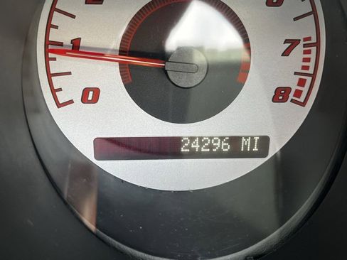 Used 2008 Pontiac Solstice Convertible w/ Premium Package image 10