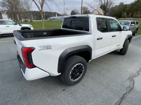 New 2026 Toyota Tacoma TRD Off-Road AWD/4WD image 8