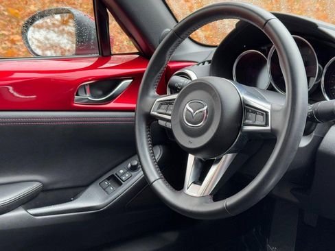 Used 2016 MAZDA MX-5 Miata Grand Touring image 12