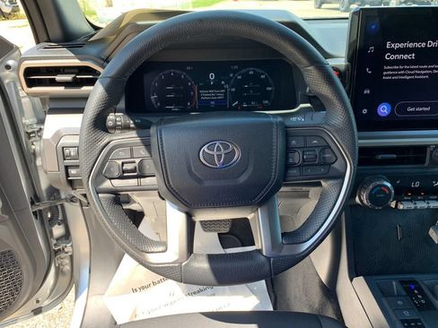 Used 2024 Toyota Tacoma TRD Off-Road AWD/4WD image 26