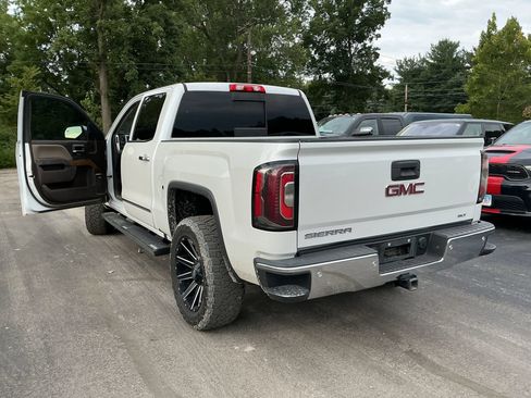 Used 2017 GMC Sierra 1500 SLT AWD/4WD image 4