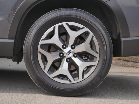 Used 2024 Subaru Forester Premium AWD/4WD image 19