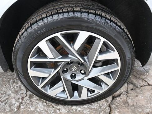Used 2022 Hyundai Santa Fe Calligraphy image 11