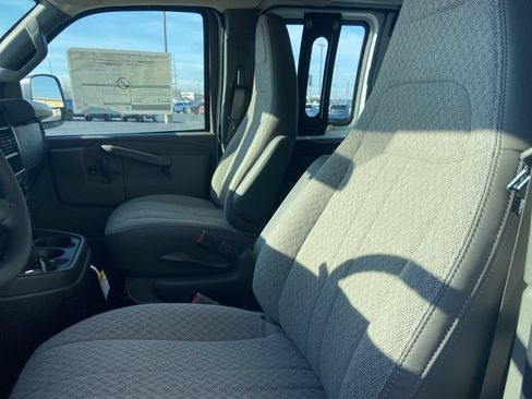 New 2025 Chevrolet Express 2500 Extended w/ Enhanced Convenience Package RWD image 12
