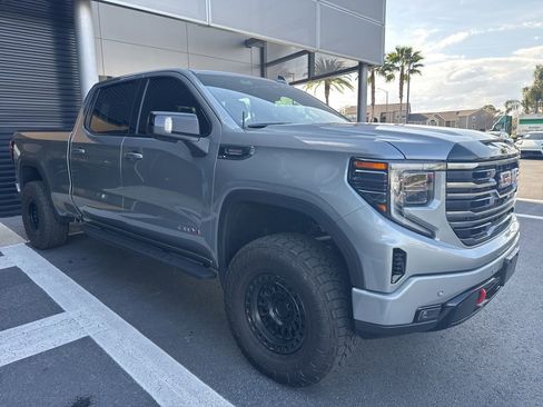 Used 2025 GMC Sierra 1500 AT4 w/ AT4 Premium Package image 4