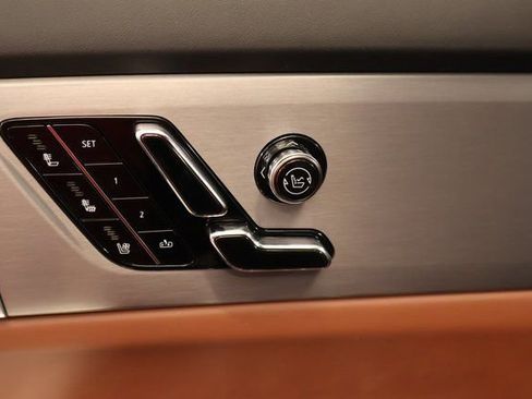 New 2026 Cadillac Vistiq Platinum image 11