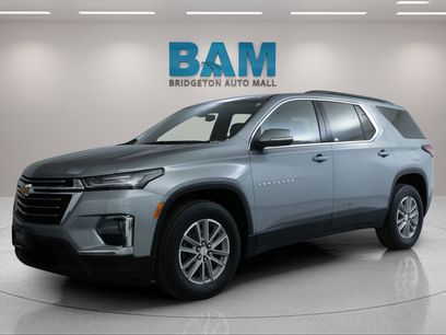 Used 2023 Chevrolet Traverse LT