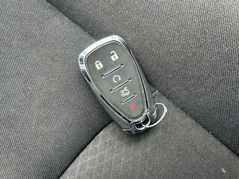 Used 2023 Chevrolet Malibu LT FWD image 32