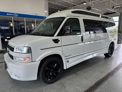 New 2026 Chevrolet Express 2500 Extended w/ Driver Convenience Package