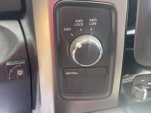 Used 2018 RAM 2500 Laramie w/ Sport Appearance Group AWD/4WD image 23