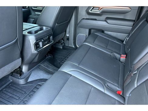 Used 2023 GMC Sierra 1500 Denali w/ Denali Reserve Package AWD/4WD image 13