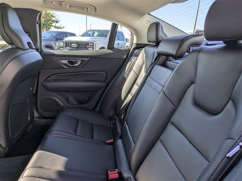 Certified 2025 Volvo S60 B5 Core image 13