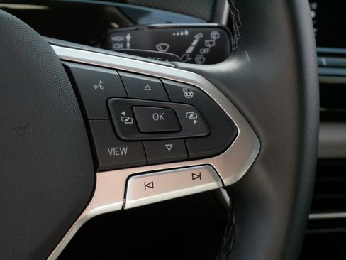 Certified 2025 Volkswagen Atlas Peak Edition SE AWD/4WD image 26