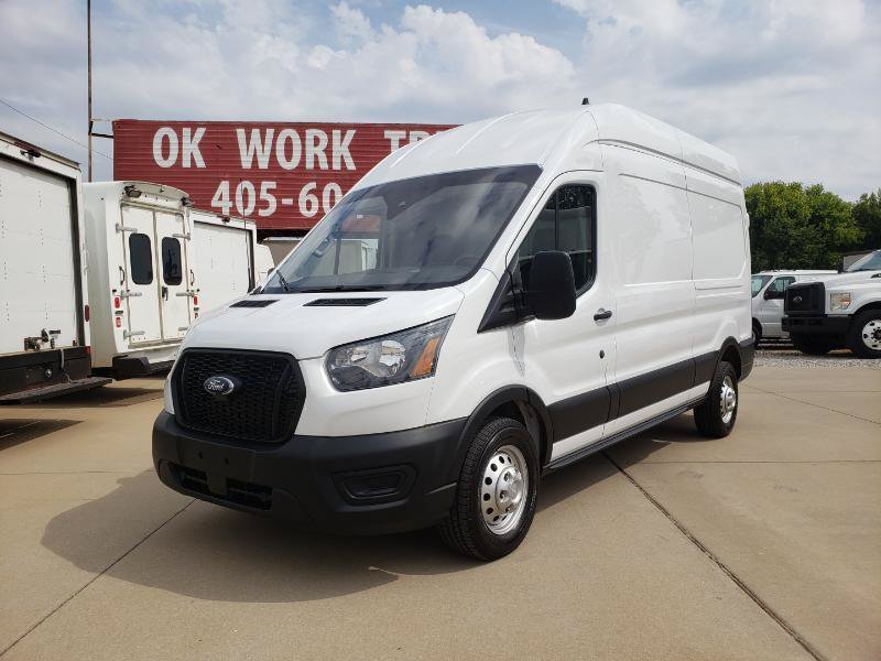 Used 2023 Ford Transit 250 148 High Roof AWD image 3