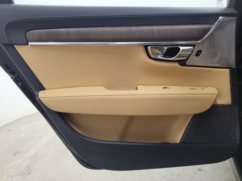 Certified 2023 Volvo S90 B6 Ultimate w/ Lounge Package image 15