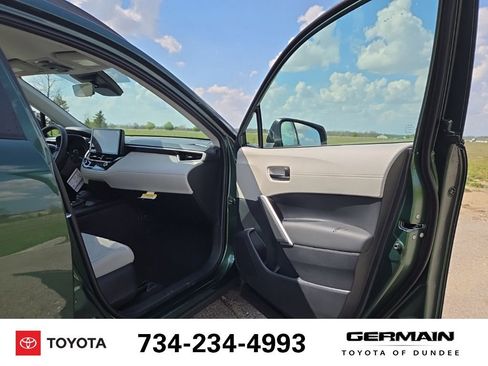 New 2026 Toyota Corolla Cross LE FWD image 24