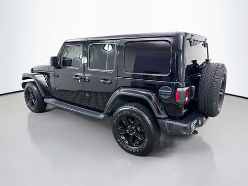 Used 2021 Jeep Wrangler Unlimited Sahara AWD/4WD image 5