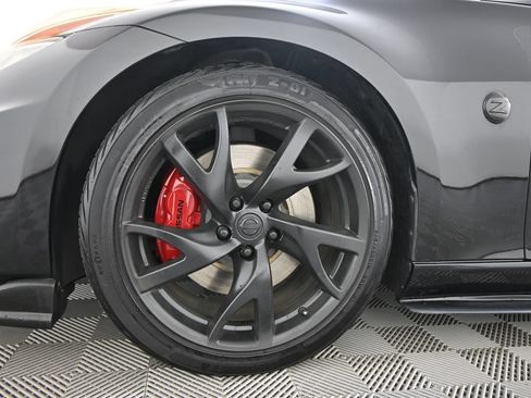 Used 2014 Nissan 370Z Touring w/ Sport Package RWD image 11