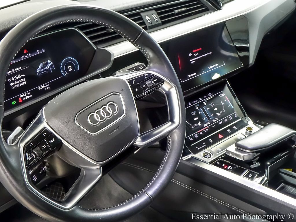 Used 2021 Audi e-tron Premium Plus w/ Premium Plus Package AWD/4WD image 13