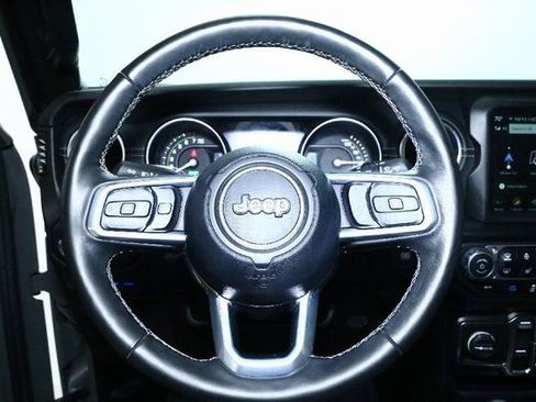 Used 2022 Jeep Wrangler Unlimited Sahara w/ Cold Weather Group image 21