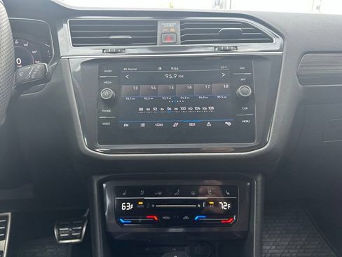 Used 2024 Volkswagen Tiguan SEL R-Line AWD/4WD image 19
