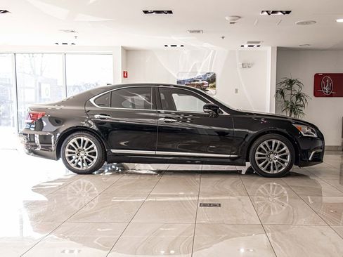 Used 2017 Lexus LS 460 w/ Comfort Package image 10