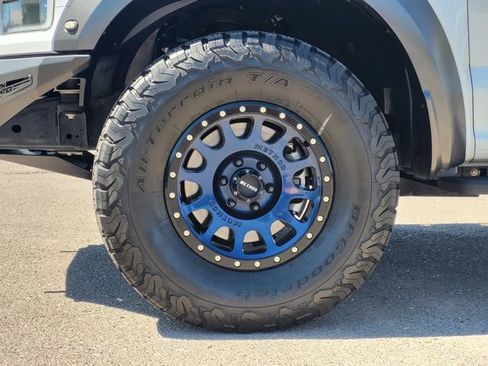 Used 2017 Ford F150 Raptor w/ Equipment Group 802A Luxury AWD/4WD image 6