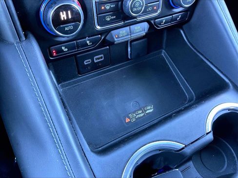 Used 2024 Chevrolet Tahoe LT image 34