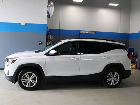 Used 2020 GMC Terrain SLE AWD/4WD image 10