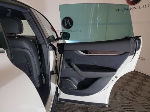 Used 2023 Maserati Levante GT image 12