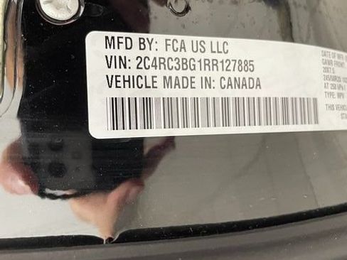 Used 2024 Chrysler Pacifica Touring-L w/ Uconnect Theater Family Group AWD/4WD image 28