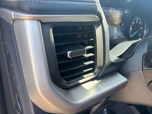 Used 2024 Ford Expedition XLT AWD/4WD image 14