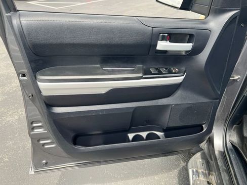 Used 2014 Toyota Tundra SR5 w/ SR5 Upgrade Package AWD/4WD image 11