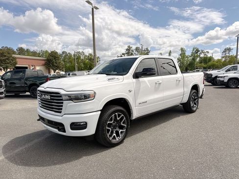 New 2026 RAM 1500 Laramie AWD/4WD image 7