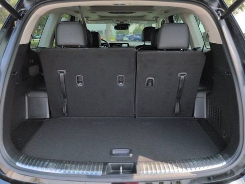 Used 2024 Kia Telluride SX w/ Towing Package FWD image 12