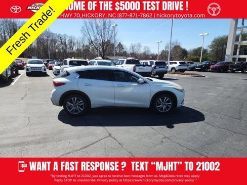 Used 2018 INFINITI QX30 Base image 4